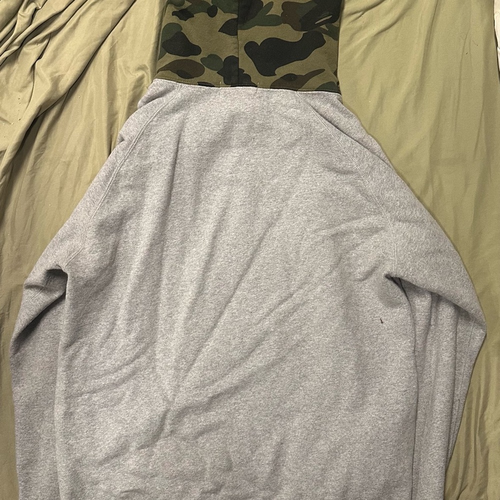 Bape x Predator Gray and Camouflage Hoodie size L (used) - Picture 4 of 15